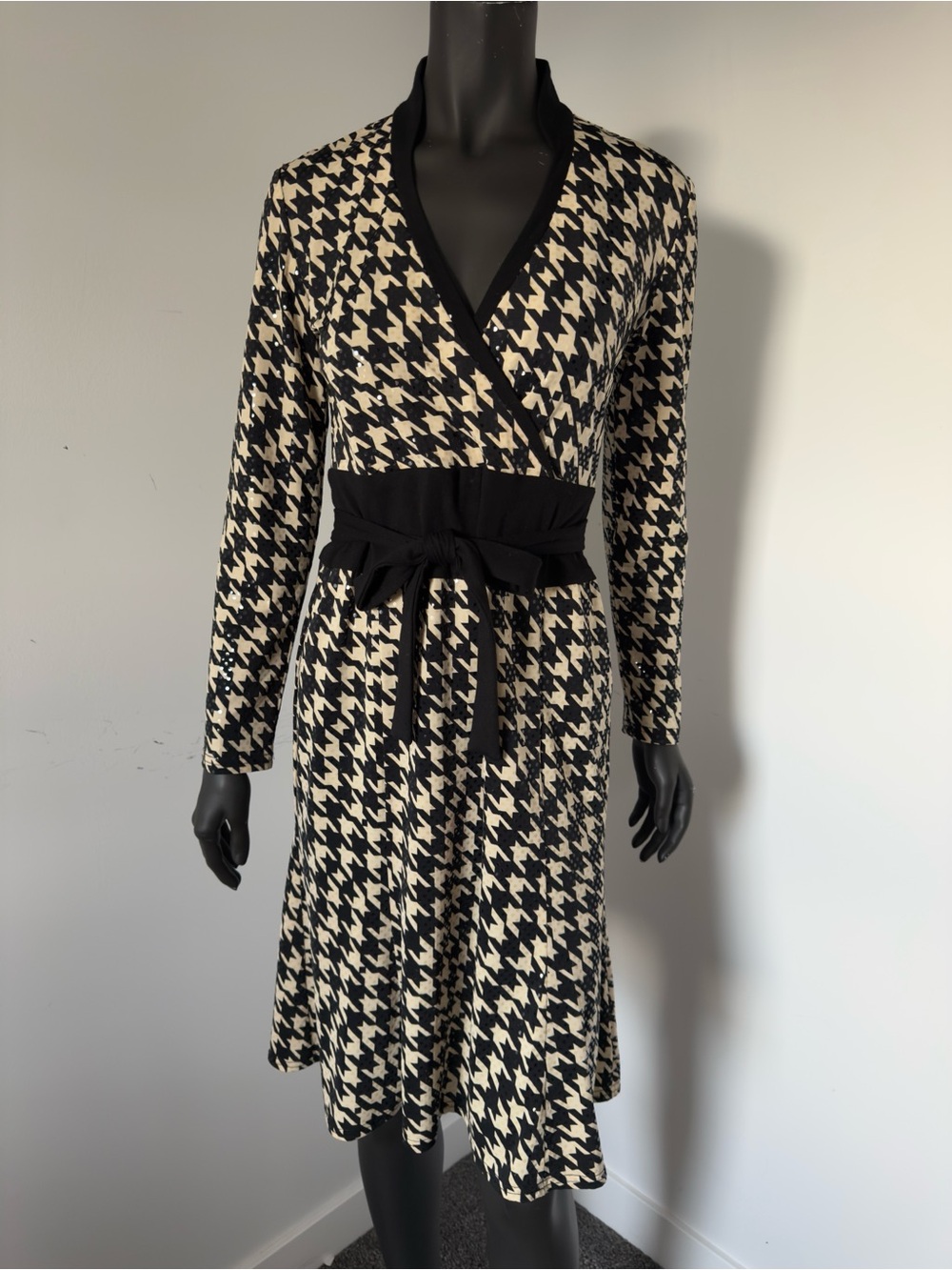 343. Joseph Ribkoff VTG Black and Cream Houndstooth Dress